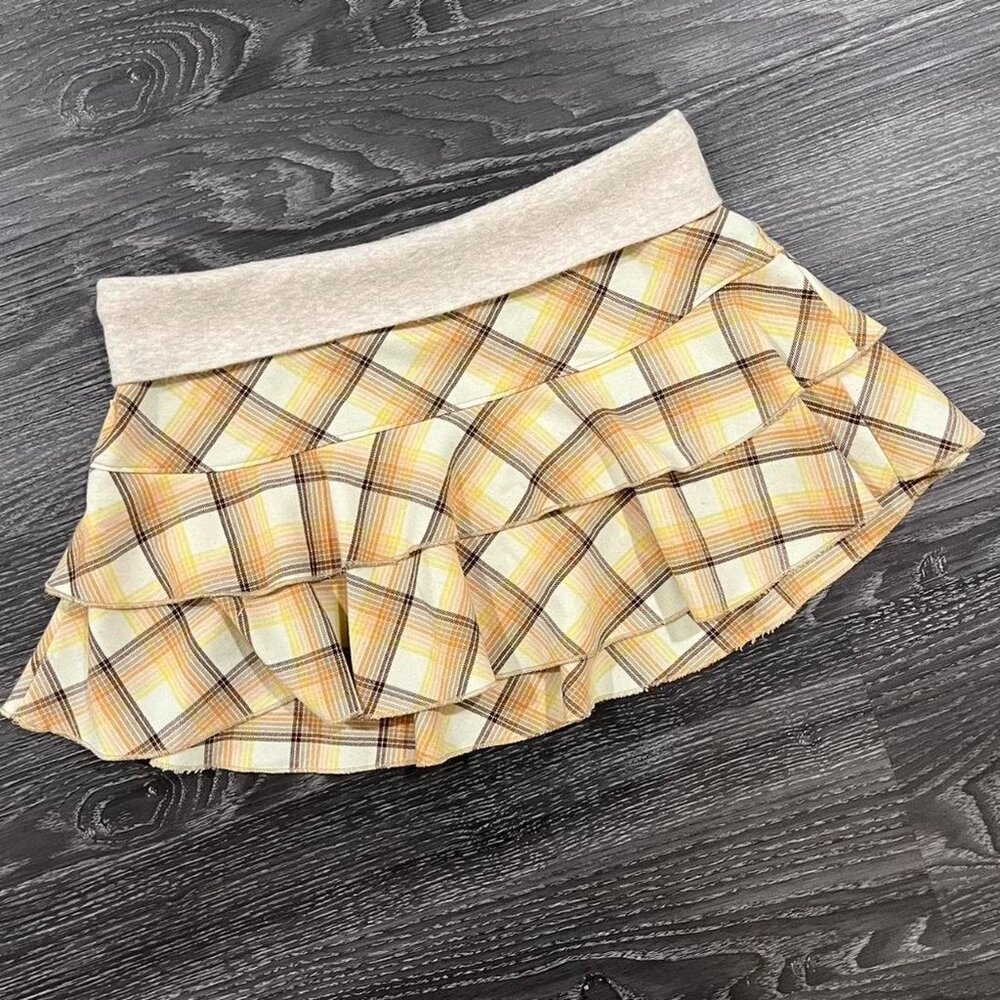 Hollister mini skirt